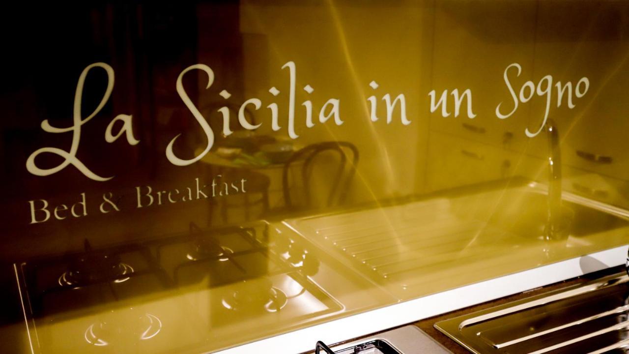 Bed and Breakfast La Sicilia In Un Sogno Syrakus Exterior foto